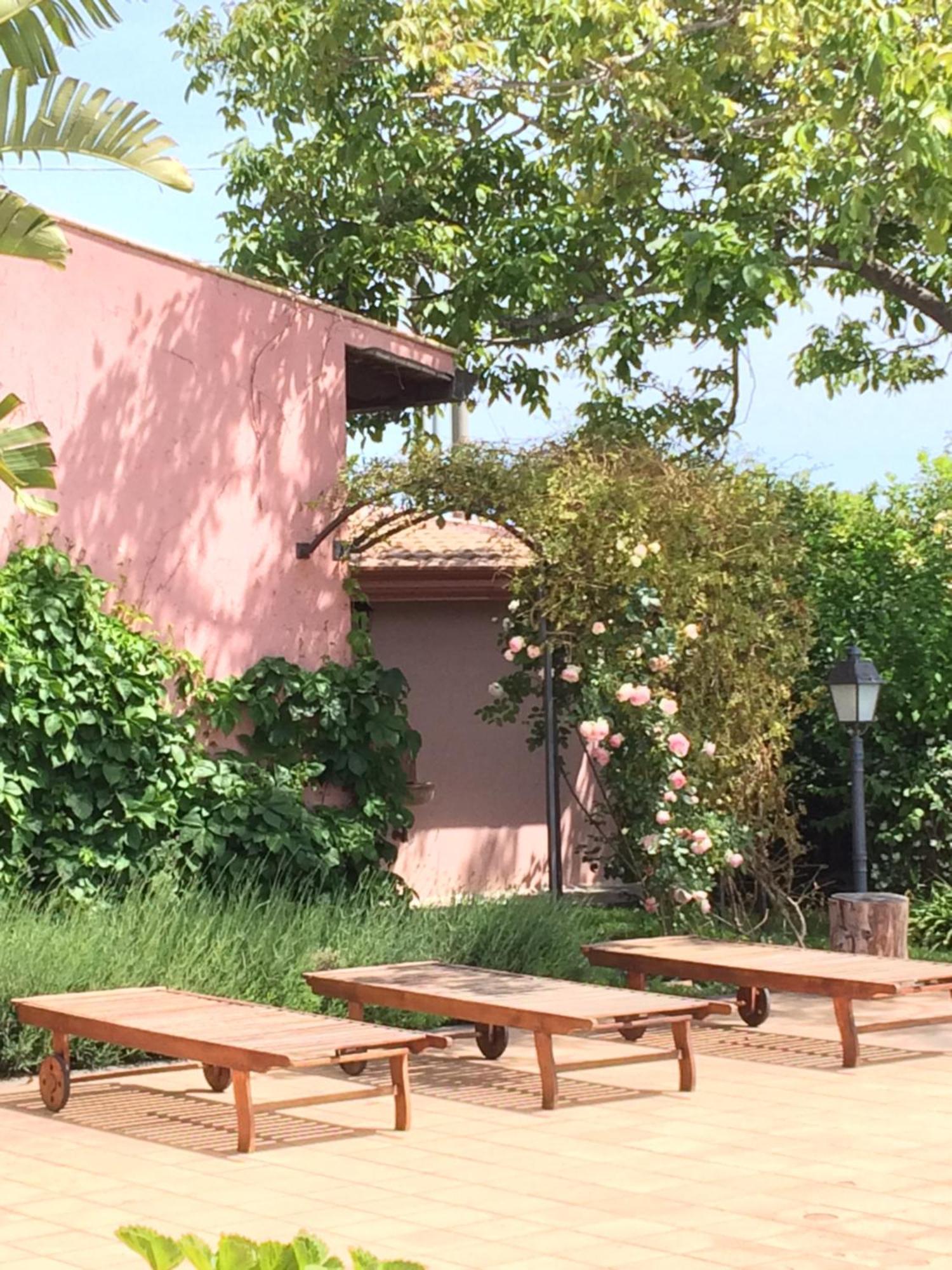 Il Giardino Segreto Panzió Trappitello Kültér fotó